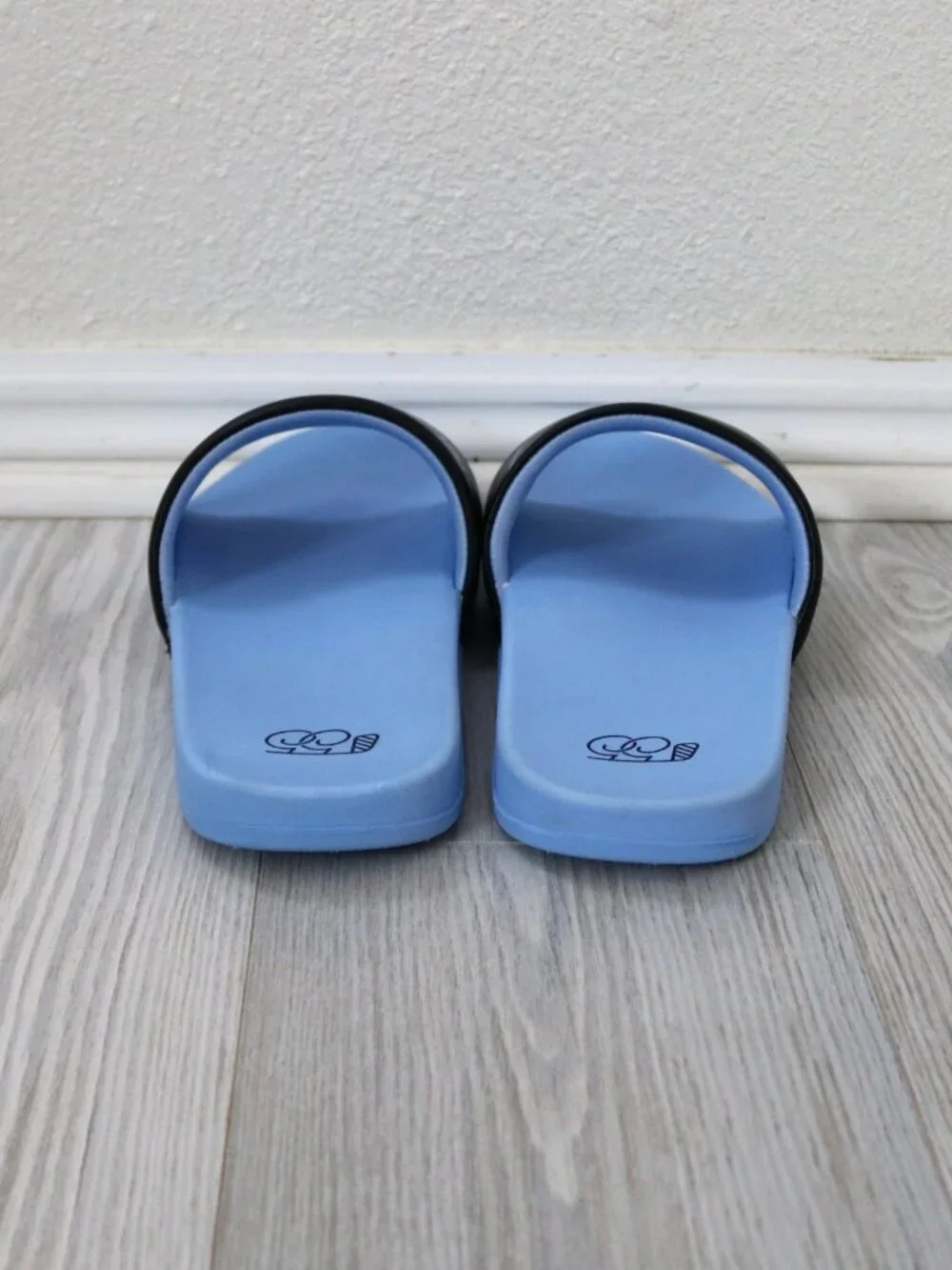Good Good Fighting for Par Men's 12 Blue Black Golf Slides Summer Resortwear